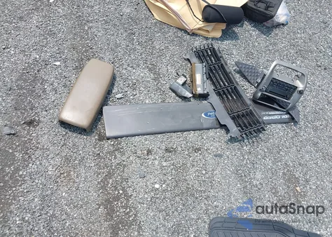 2005 Ford Explorer Sport Trac Adrenalin/Xls/Xlt z USA, uszkodzony, nr VIN 1FMZU67K55UA78369